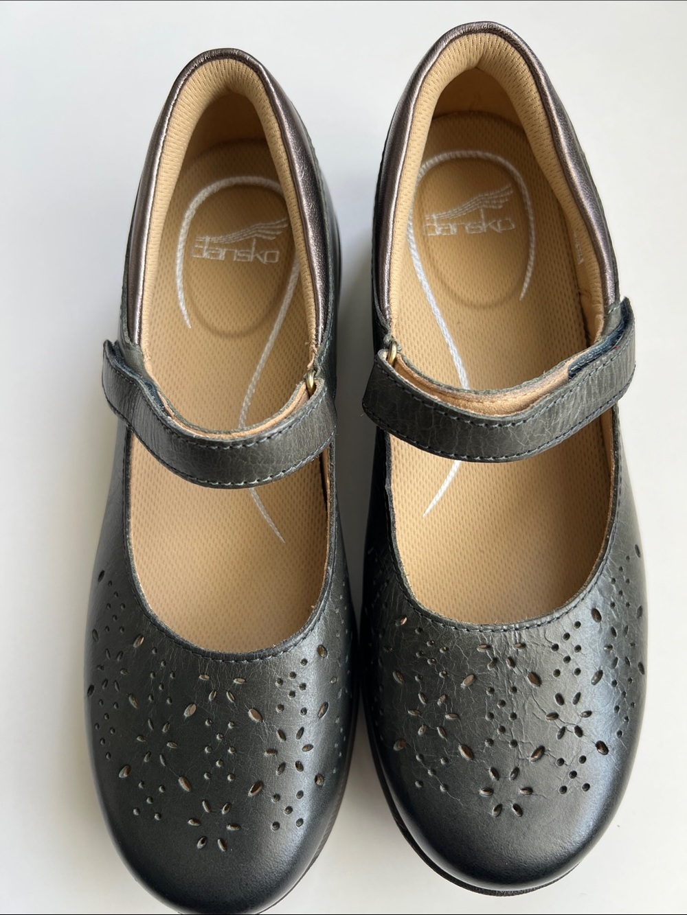Dansko Stacy Mary Jane NWOT never worn.